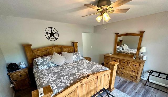 28723 Mistletoe Avenue, Warsaw, MO 65355