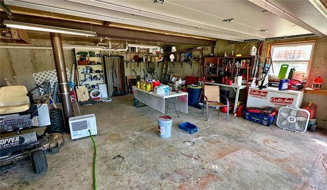 28723 Mistletoe Avenue, Warsaw, MO 65355
