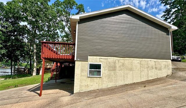28723 Mistletoe Avenue, Warsaw, MO 65355