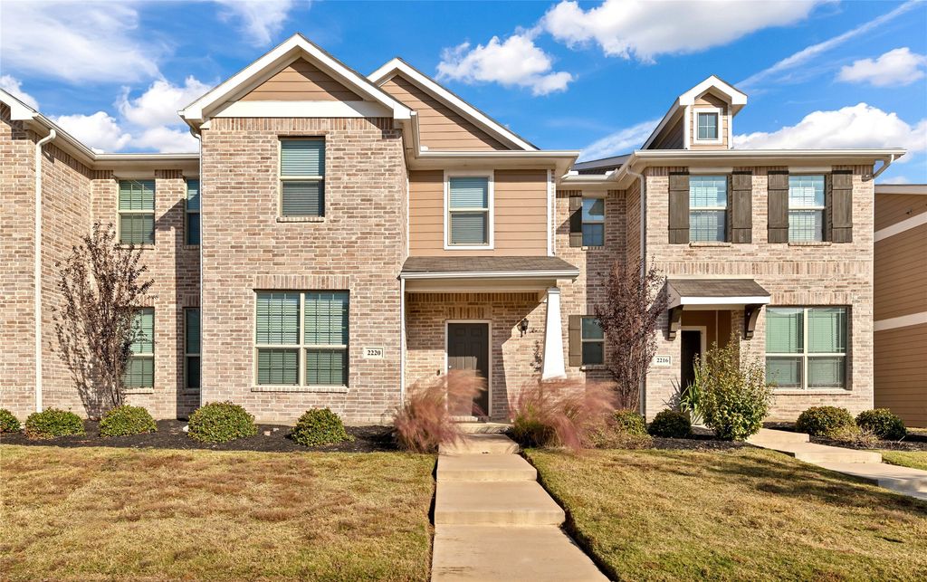 2220 Davenport Drive, Denton, TX 76207
