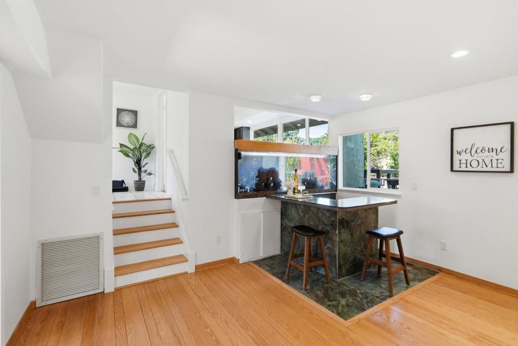 Image 16 of property listing at 1276 Larch Avenue, Moraga, CA 94556