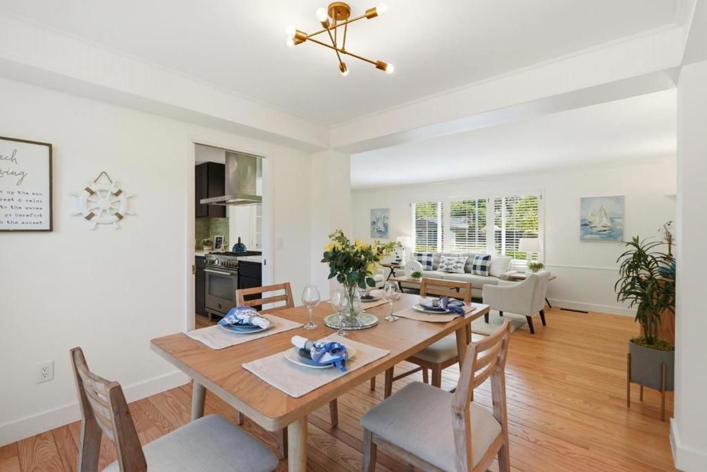 Image 18 of property listing at 1276 Larch Avenue, Moraga, CA 94556