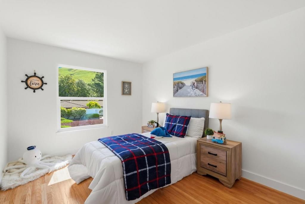 Image 22 of property listing at 1276 Larch Avenue, Moraga, CA 94556