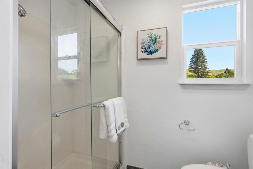 Image 44 of property listing at 1276 Larch Avenue, Moraga, CA 94556