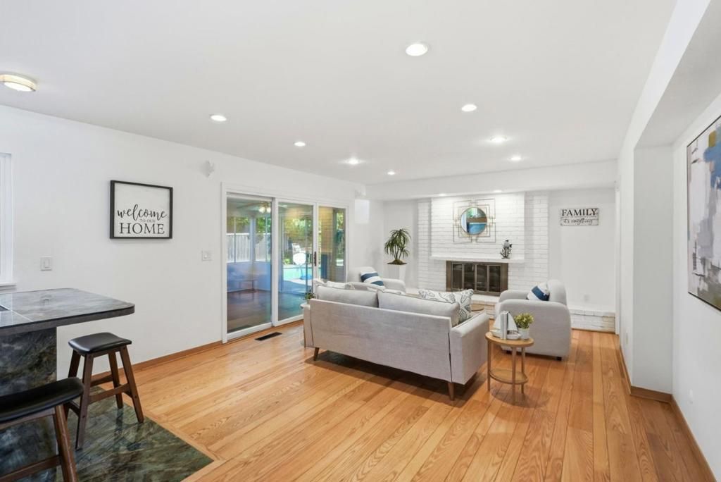Image 7 of property listing at 1276 Larch Avenue, Moraga, CA 94556