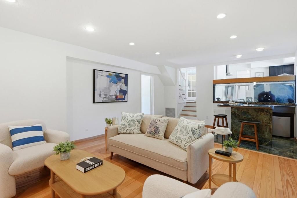 Image 9 of property listing at 1276 Larch Avenue, Moraga, CA 94556