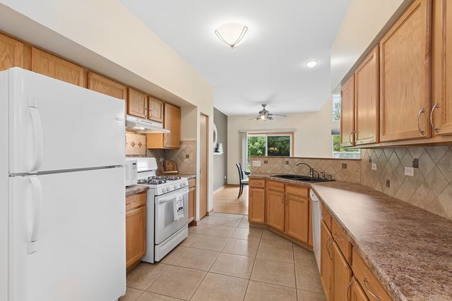 14908 W Victoria Crossing 14908, Lockport, IL 60441