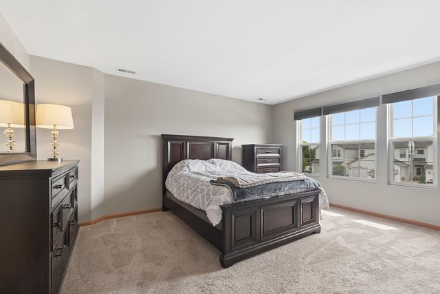 14908 W Victoria Crossing 14908, Lockport, IL 60441