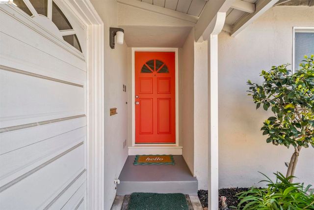 1148 Hillcrest Ct, Livermore, CA 94550