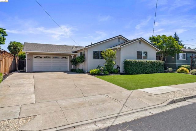 1148 Hillcrest Ct, Livermore, CA 94550