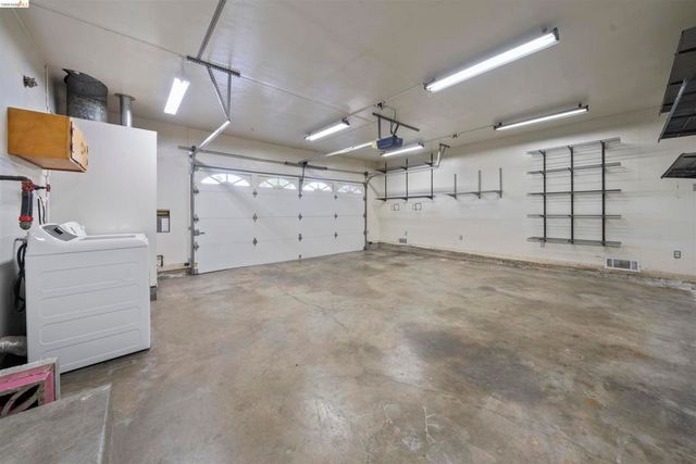 1148 Hillcrest Ct, Livermore, CA 94550