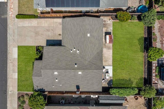 1148 Hillcrest Ct, Livermore, CA 94550