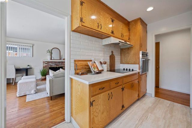 1148 Hillcrest Ct, Livermore, CA 94550