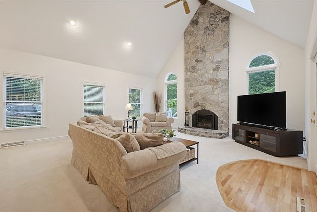 25 Erin Way, Holliston, MA 01746