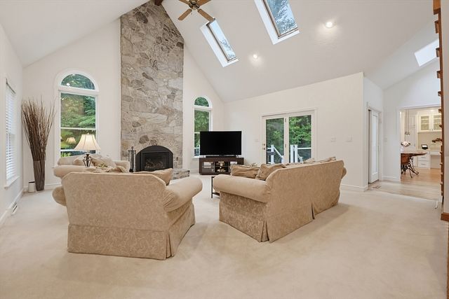 25 Erin Way, Holliston, MA 01746