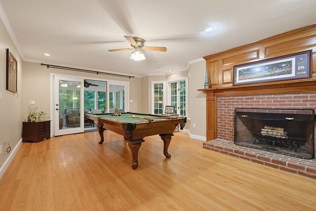 25 Erin Way, Holliston, MA 01746