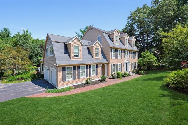 25 Erin Way, Holliston, MA 01746