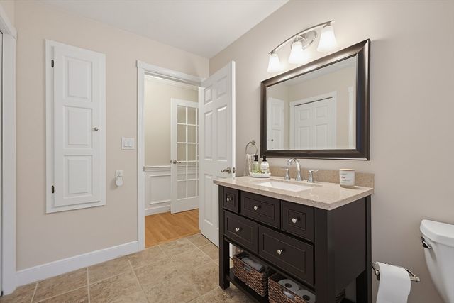 25 Erin Way, Holliston, MA 01746