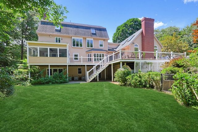25 Erin Way, Holliston, MA 01746