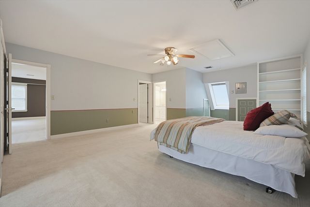 25 Erin Way, Holliston, MA 01746