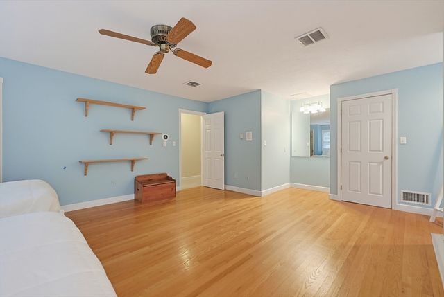 25 Erin Way, Holliston, MA 01746