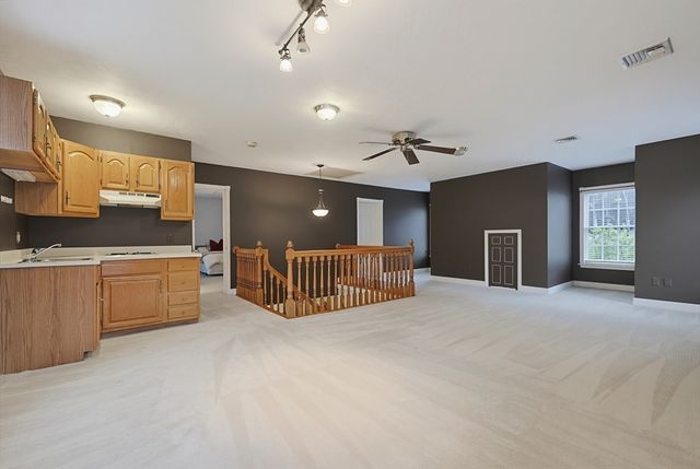 25 Erin Way, Holliston, MA 01746