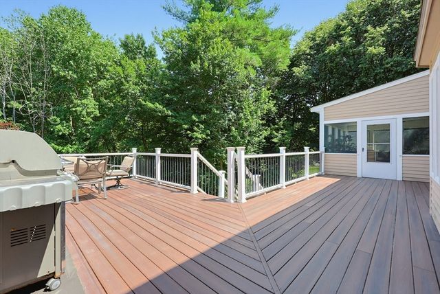 25 Erin Way, Holliston, MA 01746