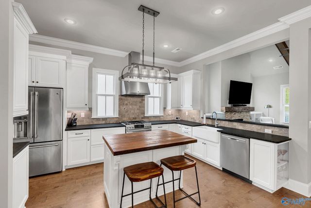 53 Hillcrest Avenue NW, Huntsville, AL 35806