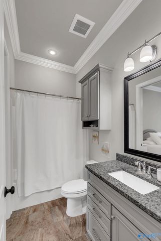 53 Hillcrest Avenue NW, Huntsville, AL 35806