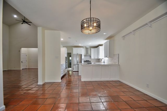 502 Oakland Hills Lane, Kerrville, TX 78028