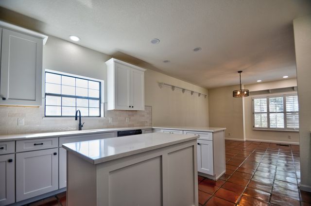 502 Oakland Hills Lane, Kerrville, TX 78028