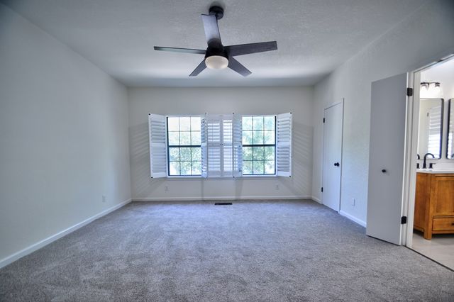 502 Oakland Hills Lane, Kerrville, TX 78028