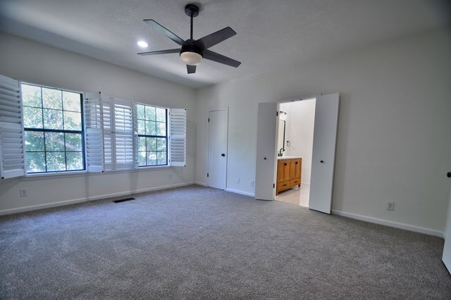 502 Oakland Hills Lane, Kerrville, TX 78028