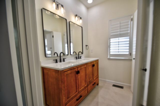 502 Oakland Hills Lane, Kerrville, TX 78028