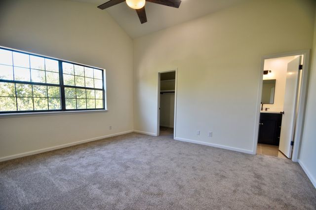 502 Oakland Hills Lane, Kerrville, TX 78028