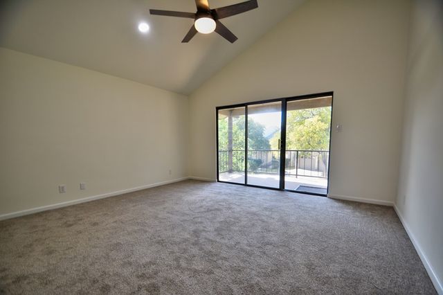 502 Oakland Hills Lane, Kerrville, TX 78028