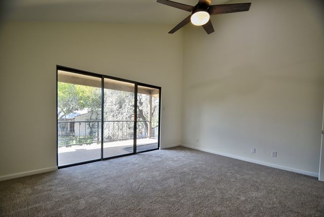 502 Oakland Hills Lane, Kerrville, TX 78028