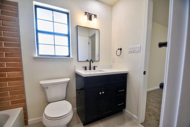 502 Oakland Hills Lane, Kerrville, TX 78028