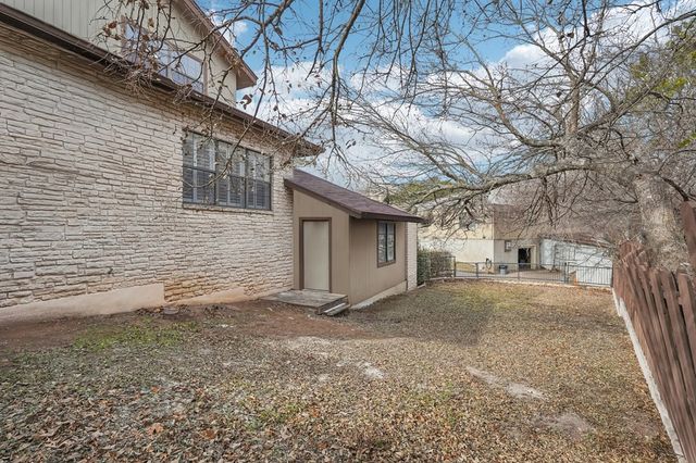 502 Oakland Hills Lane, Kerrville, TX 78028