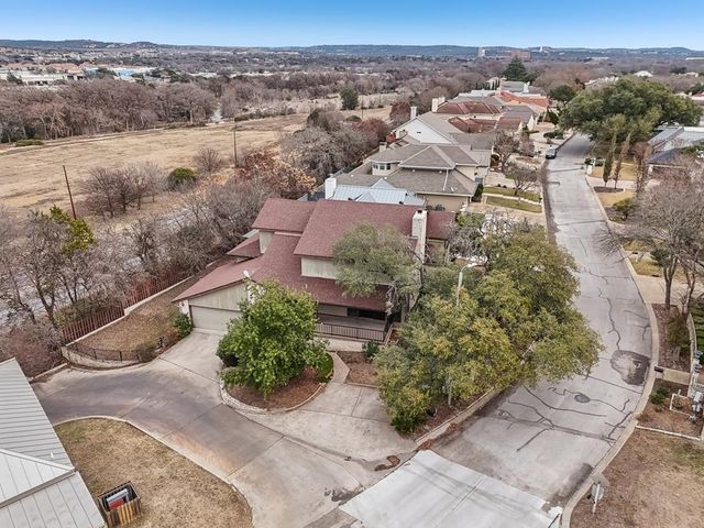 502 Oakland Hills Lane, Kerrville, TX 78028