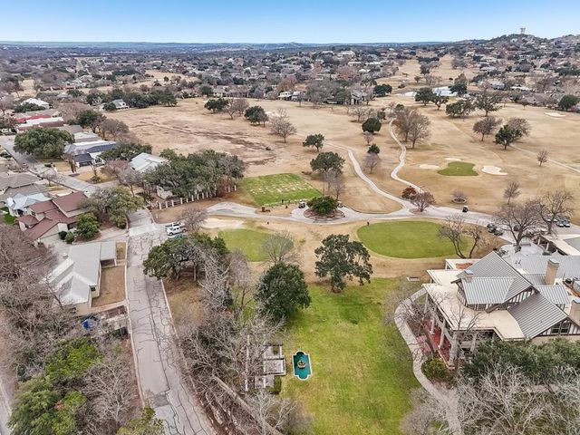 502 Oakland Hills Lane, Kerrville, TX 78028