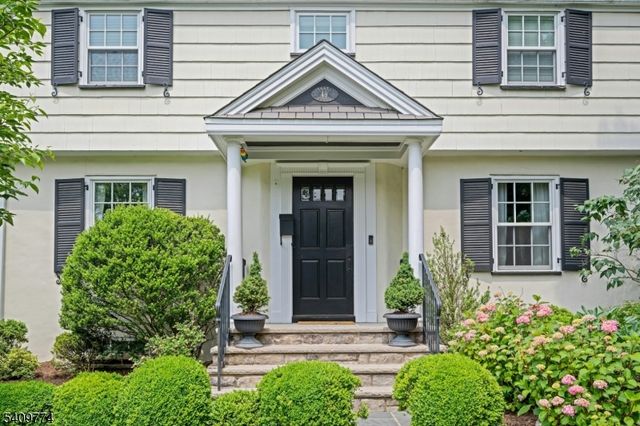 49 Norwood Ave, Summit City, NJ 07901