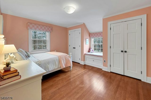 49 Norwood Ave, Summit City, NJ 07901