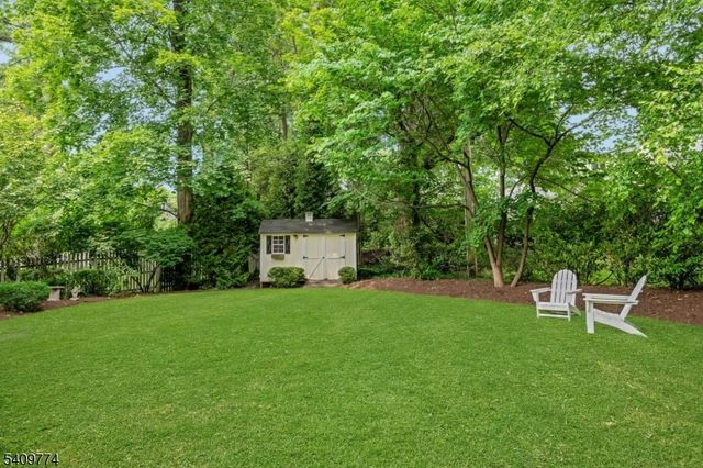 49 Norwood Ave, Summit City, NJ 07901