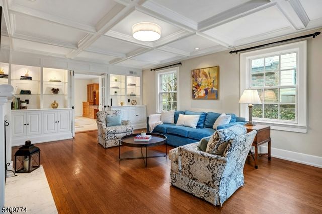 49 Norwood Ave, Summit City, NJ 07901