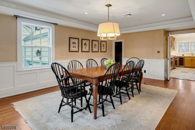 49 Norwood Ave, Summit City, NJ 07901