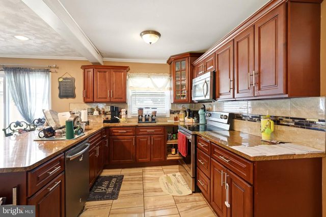 97 TRIANGLE LN, Willingboro, NJ 08046