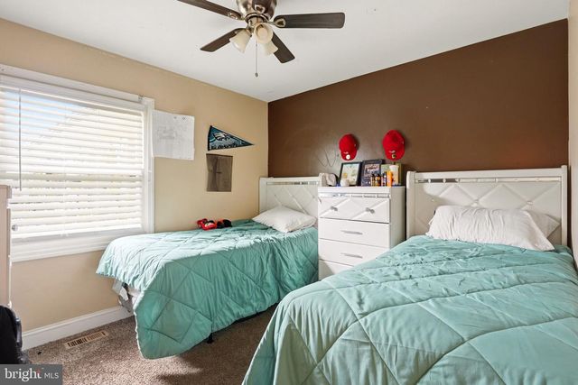 97 TRIANGLE LN, Willingboro, NJ 08046