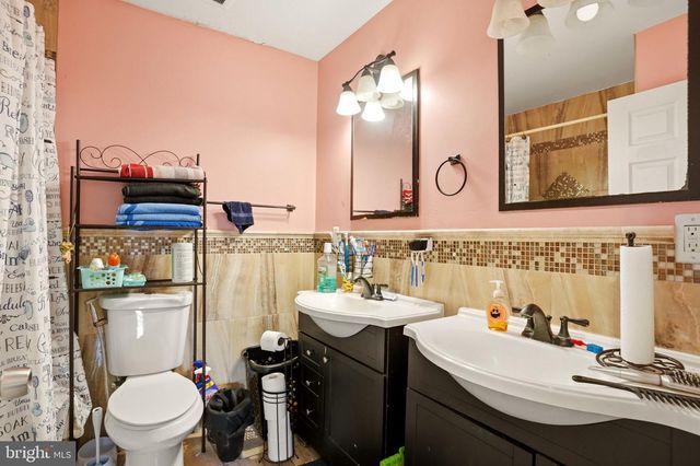 97 TRIANGLE LN, Willingboro, NJ 08046