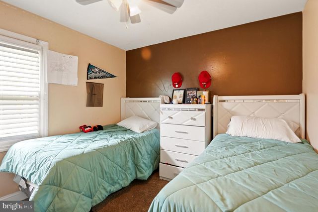 97 TRIANGLE LN, Willingboro, NJ 08046